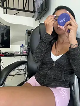 AMARA21 online show from April 17, 1:14 pm