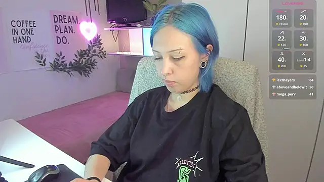 Neko Sora online show from June 14, 2:24 am