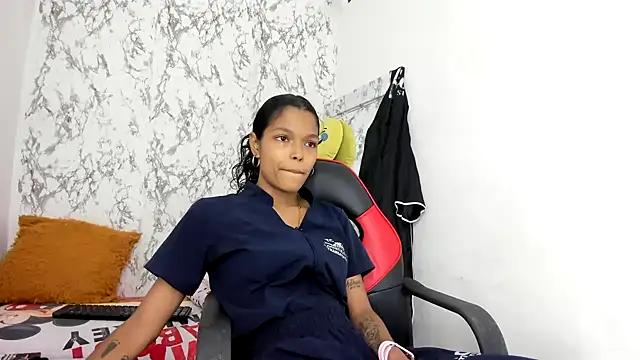 suriFoster online show from July 18, 5:50 pm