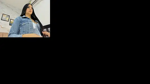 Snapshot of Candicewayne chatting on June 13, 10:35 am Candicewayne online show from June 13, 10:35 am