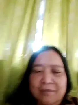 jeanyummytits online show from June 28, 12:27 am