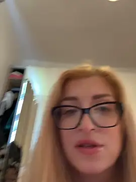 darkglitter26 online show from May 15, 2:13 pm