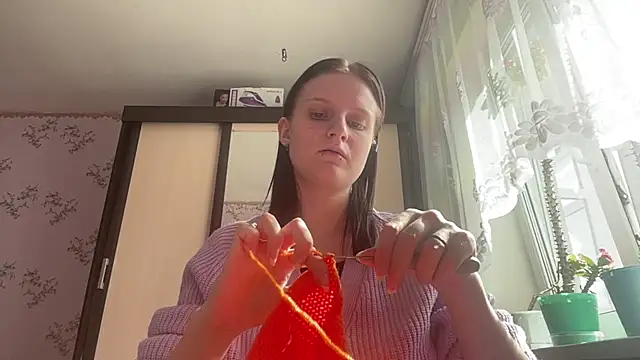 Snapshot of SofiaOops_1 chatting on April 16, 8:48 am SofiaOops 1 online show from April 16, 8:48 am