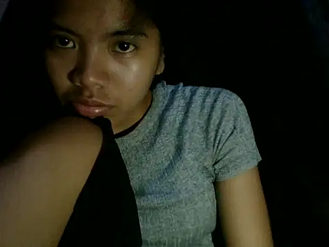 Snapshot of trixiavia chatting on April 29, 1:37 pm trixiavia online show from April 29, 1:37 pm