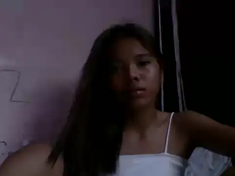 Snapshot of trixiavia chatting on May 14, 2:40 am trixiavia online show from May 14, 2:40 am
