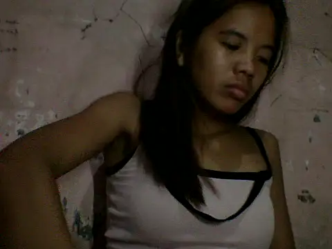 Snapshot of trixiavia chatting on June 6, 2:44 pm trixiavia online show from June 6, 2:44 pm