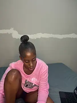 petite bee online show from April 22, 7:59 pm