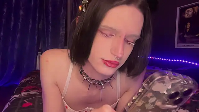 Snapshot of Niky_Long chatting on May 7, 11:54 pm Niky Long online show from May 7, 11:54 pm