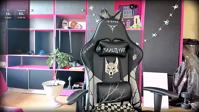 Neon Baddie online show from June 3, 2:33 pm