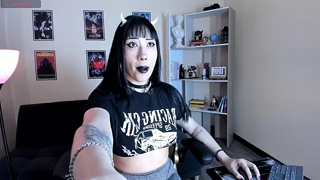 Ravenelle  online show from June 6, 10:36 pm