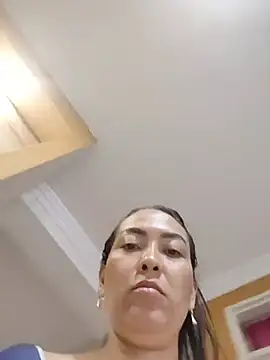 Snapshot of LuluDream chatting on July 22, 1:36 pm LuluDream online show from July 22, 1:36 pm