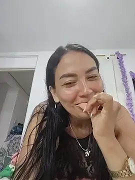 Snapshot of LuluDream chatting on July 23, 2:26 pm LuluDream online show from July 23, 2:26 pm