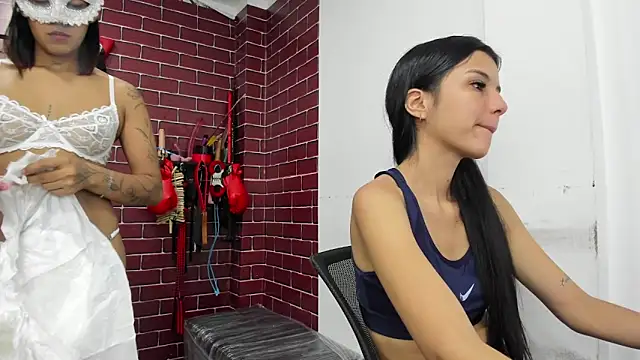 Snapshot of BDSM_FETISHESS chatting on May 5, 1:41 pm BDSM FETISHESS online show from May 5, 1:41 pm