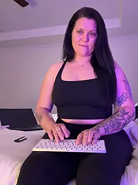 kittyykat767 online show from April 15, 2:29 am