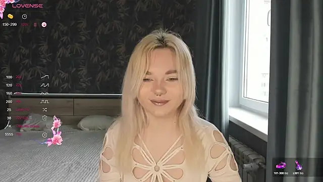 Snapshot of Anna_Delon chatting on April 14, 7:03 am Anna Delon online show from April 14, 7:03 am