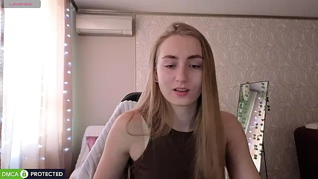 Your Emily25 online show from July 10, 1:10 am