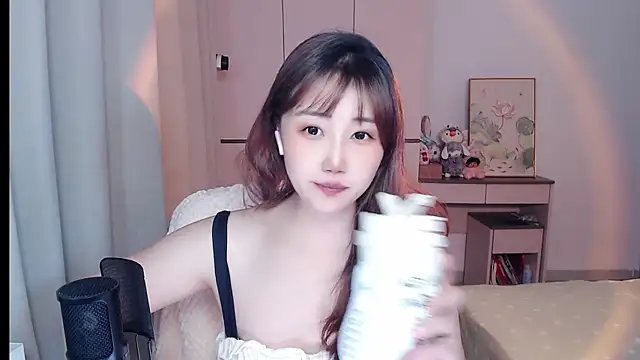 MissBunny 2026 online show from May 12, 2:03 pm