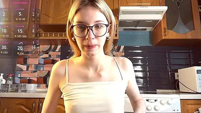 Snapshot of eileencrowday chatting on May 4, 3:13 am eileencrowday online show from May 4, 3:13 am