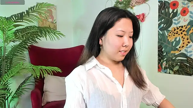 AzureMimi online show from April 29, 2:10 pm