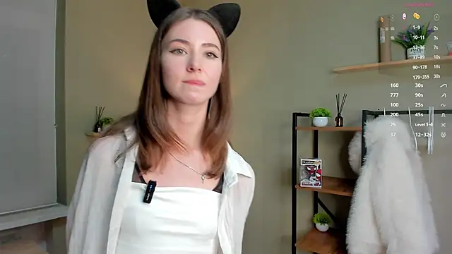 Peaches Peaches online show from June 5, 4:56 pm