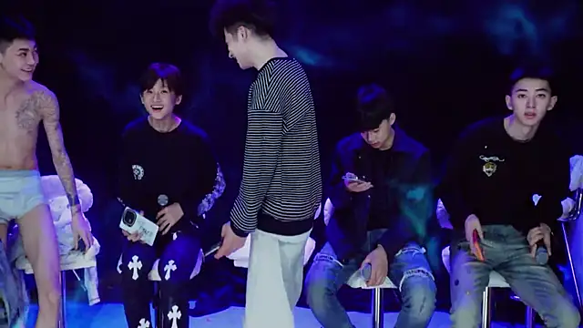 GAY-BOYS8888 online show from April 14, 8:20 am