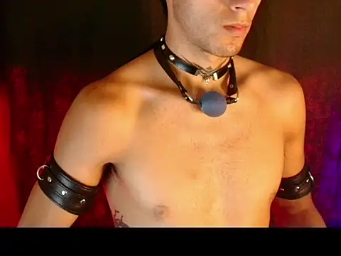 Snapshot of dark_men1 chatting on June 29, 7:36 pm dark men1 online show from June 29, 7:36 pm