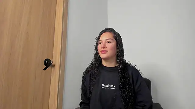 MiaRouseex online show from June 5, 6:24 pm