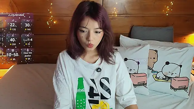 lily reeds online show from July 21, 8:33 pm