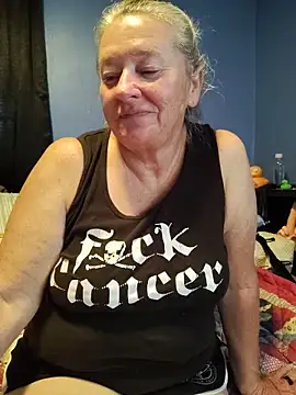 Snapshot of RavensLove chatting on May 26, 11:45 pm RavensLove online show from May 26, 11:45 pm