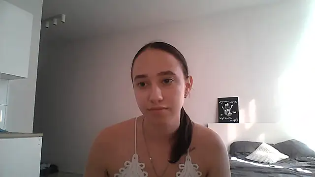 DarkMirel online show from August 3, 2:44 pm