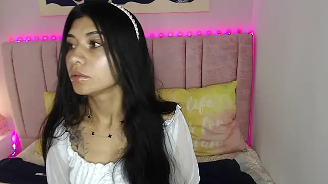 Snapshot of Shamel_Brm chatting on May 22, 12:11 pm Shamel Brm online show from May 22, 12:11 pm