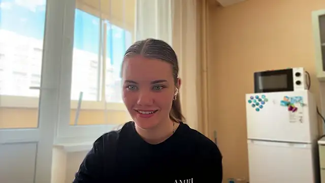 doana bebriti online show from April 16, 12:17 pm