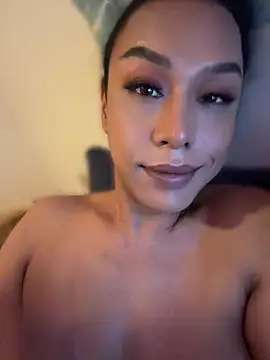 Snapshot of sasa_angel chatting on May 6, 9:03 am sasa angel online show from May 6, 9:03 am