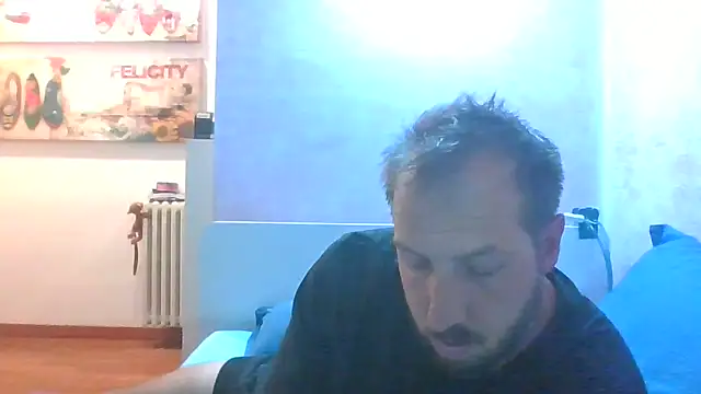 stefanotoma91 online show from April 14, 2:01 pm