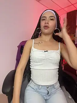 Snapshot of lia_ec chatting on June 24, 12:04 pm lia ec online show from June 24, 12:04 pm