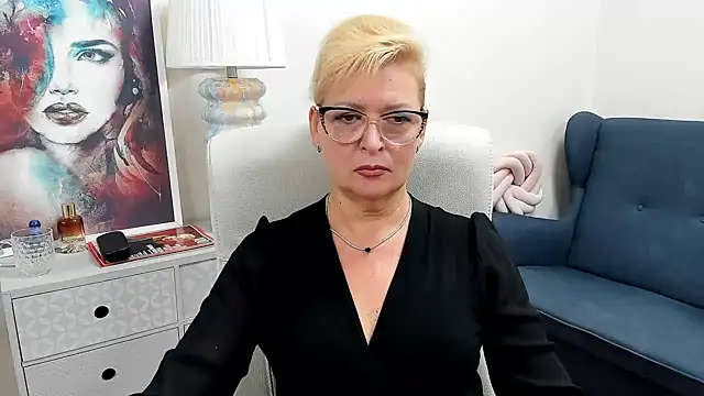 luna xfantasy online show from July 25, 6:44 am