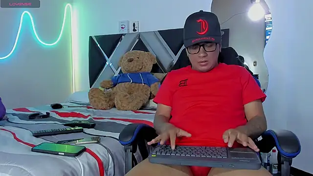 winniepooh 69 online show from April 29, 8:59 pm