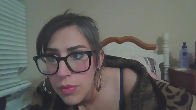 VenusOfEden online show from April 17, 3:09 am