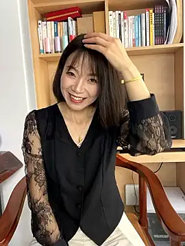 Snapshot of fafade2588 chatting on May 12, 8:00 am fafade2588 online show from May 12, 8:00 am