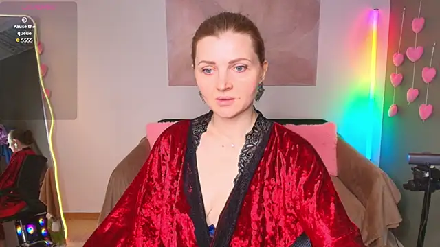 Liza  Evans online show from July 27, 1:56 am