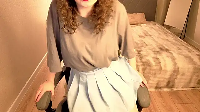 Helen Carson online show from May 3, 1:00 am