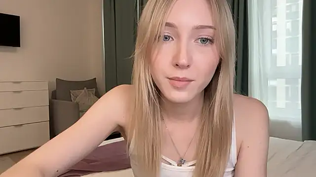 Snapshot of Kattie_Petite chatting on May 7, 3:17 pm Kattie Petite online show from May 7, 3:17 pm