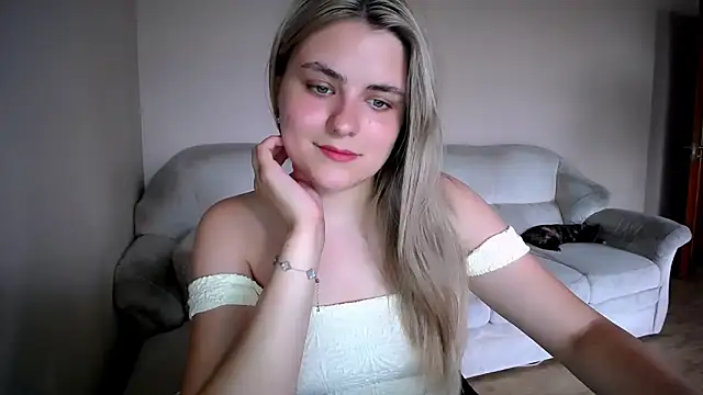 Snapshot of _shy_sabrina__ chatting on June 23, 12:47 pm shy sabrina online show from June 23, 12:47 pm