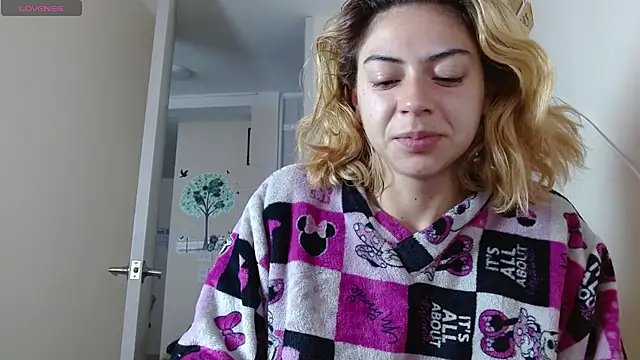 aprildumont online show from July 11, 12:19 pm