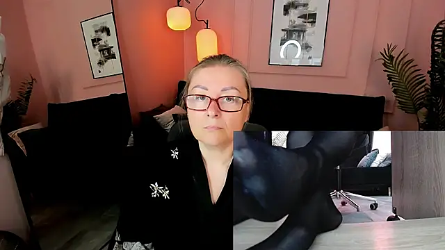 Alexandra Kind online show from June 5, 1:50 pm