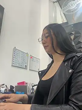 Snapshot of Isabellaa__moon chatting on April 15, 4:14 pm Isabellaa moon online show from April 15, 4:14 pm