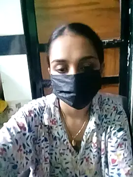 Lusi G online show from April 18, 8:31 pm