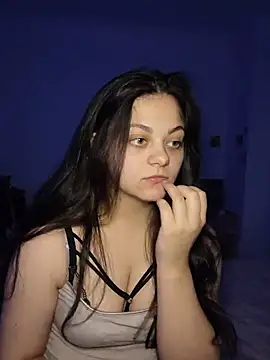 Snapshot of _Mikky_lil_ chatting on June 17, 8:10 pm Mikky lil online show from June 17, 8:10 pm