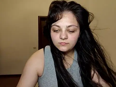 Snapshot of _Mikky_lil_ chatting on July 1, 8:19 pm Mikky lil online show from July 1, 8:19 pm