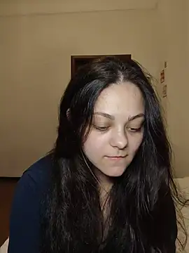 Snapshot of _Mikky_lil_ chatting on July 4, 8:15 pm Mikky lil online show from July 4, 8:15 pm